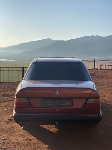 авито авто: Mercedes-Benz W124: 1990 г., 2 л, Механика, Бензин, Седан