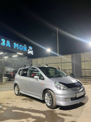самая дешевая машина в бишкеке: 🚗 САТЫЛАТ — Honda Fit 2004, 1.3 Абдан үнөмдүү, шаар ичинде айдоого