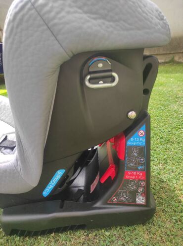 Autosedišta: Chicco Cosmos auto sedište od 0-18kg, korišćeno za dvoje dece. Može