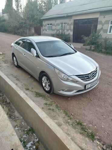 продам шины бу бишкек: Hyundai Sonata: 2011 г., 2 л, Автомат, Газ, Седан