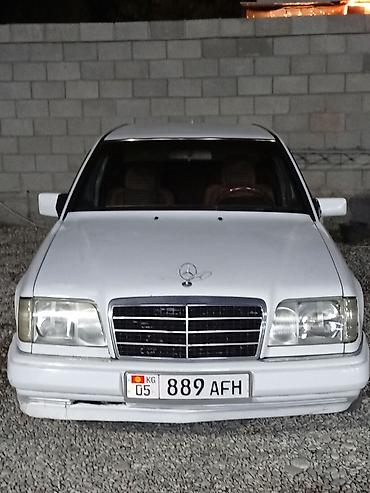 мерседес сапог грузопассажирский: Mercedes-Benz W124: 1993 г., 2.2 л, Механика, Бензин, Седан — 9