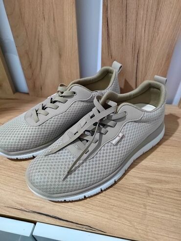 yeezy foam runner бишкек: Продаю кроссовки высшего качества, из Италии, не ношенные, заказывал