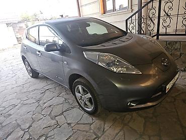 nissan leaf: Nissan Leaf: 2015 г., Электромобиль — 2