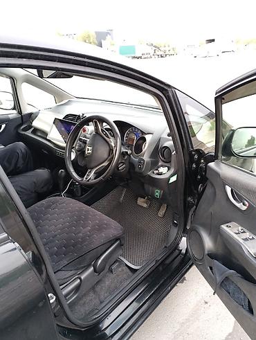 Honda: Honda Fit: 2013 г., Вариатор, Гибрид, Хэтчбэк — 13