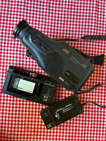 Elektronika: Nostaljik JVC VideoMovie VHS-C Videokamera (İşlək / Tam Dəst) — 1