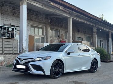 камаро шевроле: Toyota Camry: 2021 г., 2.5 л, Вариатор, Гибрид, Седан
