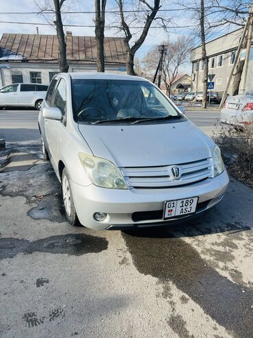 Toyota: Toyota ist: 2003 г., 1.5 л, Автомат, Бензин, Хэтчбэк