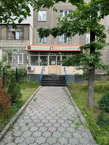 квартиры под бизнес: Токтогула/ Карпинского (Суюмбаева) Сдается коммерческое помещение в