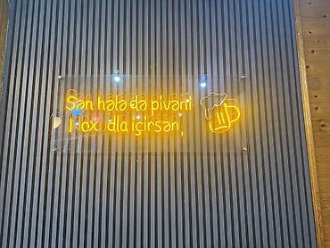 barber reklam: Neon işıq lövhələri – restoran, pub və lounge-interyerlər üçün — 3