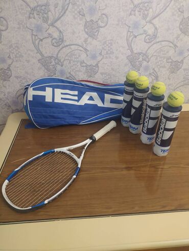 Raketkalar: Tennis avadanlıqları. 1 ədəd çanta, 1 ədəd YONEX RQS 11 raketka, 16