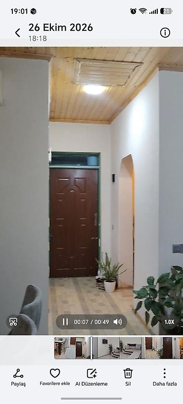 ramana sovxoz: Binə Savxoz pekarnı yolunda ev satılır. 1 sotun içində 45 kv. 2 otaq — 4