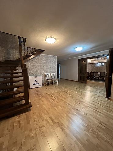 Продажа коттеджей и домов: 🏡 Продаётся 3-уровневый дом в престижном районе 📍 Ориентир: Карла — 15