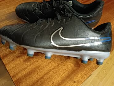 joma kopačke: Na prodaju kopačke Nike br 36.5 ug 23.5cm. Dobro očuvane!