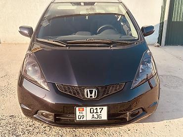 продаю шевролет: Honda Jazz: 2009 г., 1.5 л, Робот, Бензин, Хэтчбэк — 1