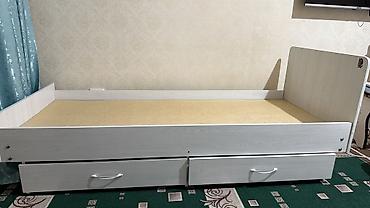 bunk bed: Односпальная кровать, Б/у, С ящиком для хранения, длина - 190 см — 1