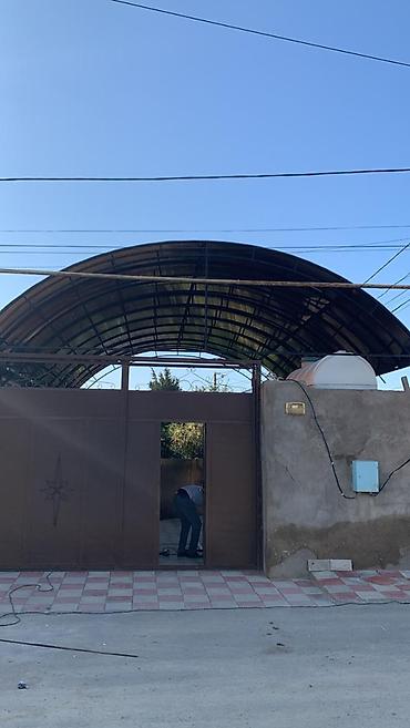 darvaza üstü dam: Polikarbonat örtüklü metal konstruksiya – darvaza/giriş üstü naves - — 1