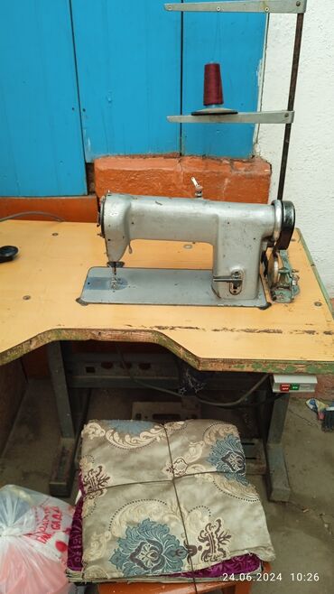 истиралный машина: Швейная машина Ankai, Вышивальная, Автомат