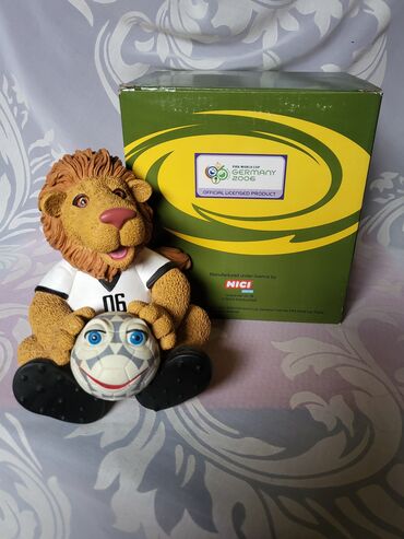 Ostali kućni dekor: Figura,sparkasa,nova Svetsko prvenstvo u fudbalu. Nemacka — 4