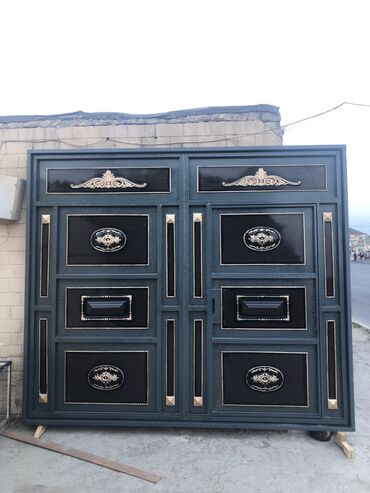 Həyət darvazaları: Salam qiymetler 650manatdan başlayır.Darvazalar rusiya i̇stehsalı olan — 48