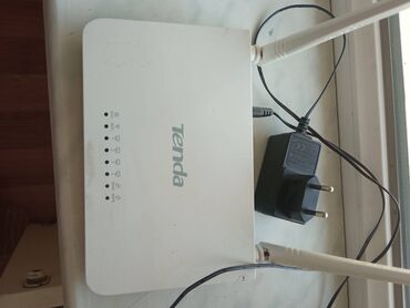 tenda modem n300: Router Tenda N300 işlək vəziyyətdə