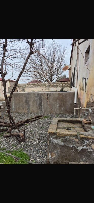 Həyət evləri və villaların satışı: Umumi 3.5 sotdur Ama çıxarışda 2,8 sotdur Ana yoldan 600 m içeride — 4