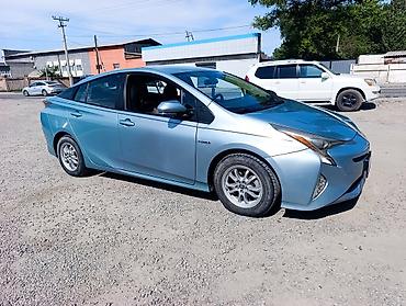 авто ярис: Toyota Prius: 2016 г., 1.8 л, Вариатор, Гибрид, Лифтбек — 4