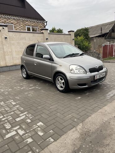 Toyota: Toyota Vitz: 2004 г., 1.3 л, Автомат, Бензин, Хэтчбэк