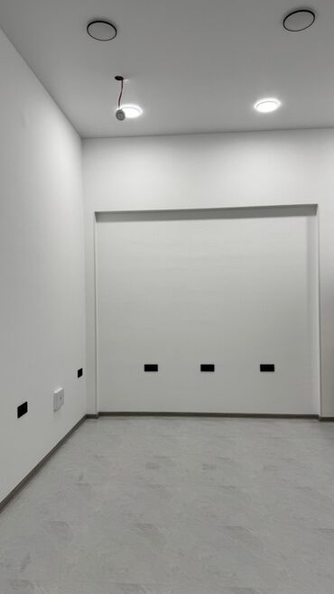 Digər kommersiya daşınmaz əmlakı: İcarəyə təqdim olunan kommersiya sahəsi - İşıqlı, minimalistik — 4