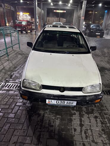 Volkswagen: Volkswagen Golf: 1993 г., 1.4 л, Механика, Бензин, Хэтчбэк