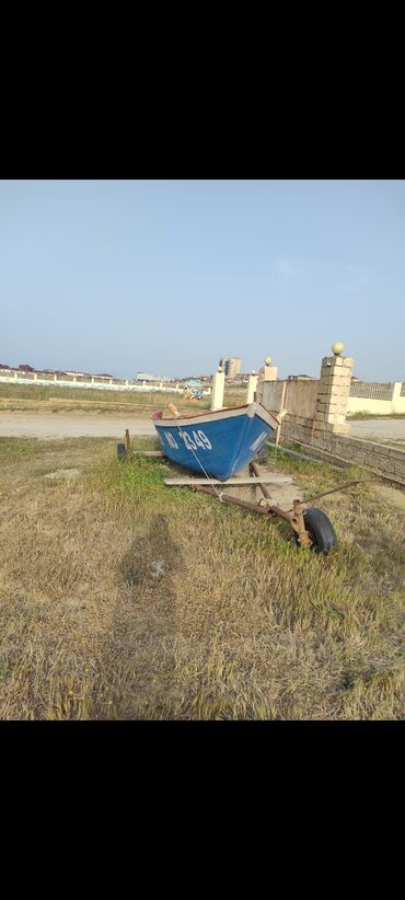 Su nəqliyyatı: Qayiq Satılır hər bir şeyi üstündə verilir yakiri toru verilir — 2