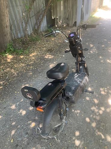top riding: Электроскутер городского типа - Компоновка: низкая платформа для ног — 2