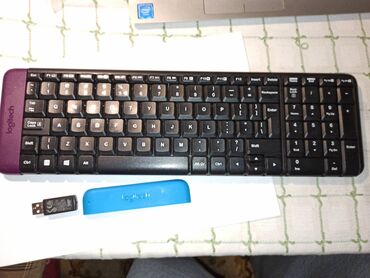auto zvucnici: Logitech Bežična Tastatura Odlicna mala tastatura laka za prenos
