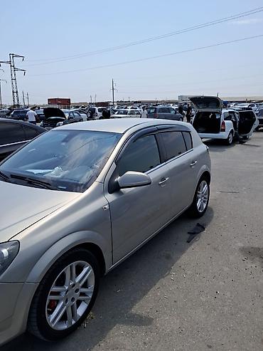 Opel: Opel Astra H – 5 qapılı hetçbek Xüsusiyyətlər: - Kuzov: 5 qapılı — 4