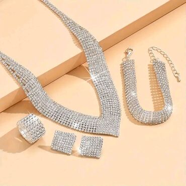 ideal gace: Set: Bracelet, Earrings, Necklace, Material: Cubic zirconia