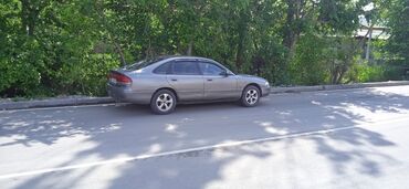 Транспорт: Mazda 626: 1992 г., 2 л, Механика, Бензин, Хэтчбэк