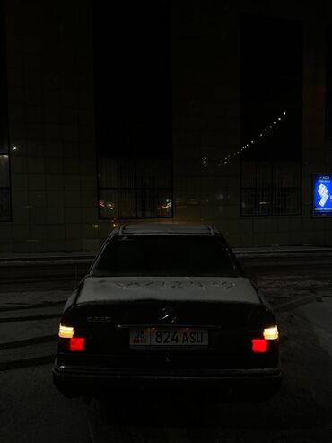 Mercedes-Benz: Mercedes-Benz E-Class: 1994 г., 2.2 л, Автомат, Бензин, Седан — 9