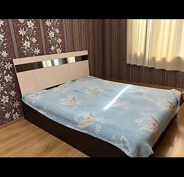 Кровати: Двуспальная кровать, Б/у, Каркас без матраса, длина - 200 см — 1