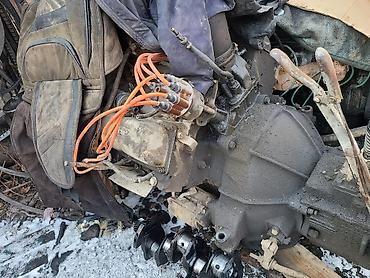 Двигатели, моторы и ГБЦ: Продаю зил запчасть есть всё стартер генератор — 20