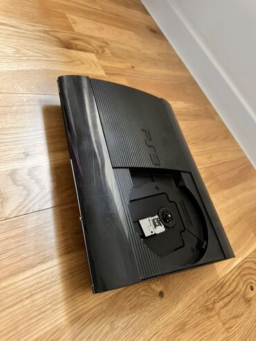 приставка плейстейшен 3: Игровая приставка Sony PlayStation 3 Super Slim (PS3) - Модель Super