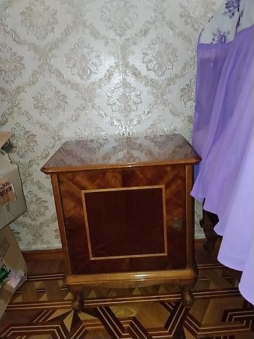 tumbucqa: Taxta tək qapılı tumbə/dolab. 2 ədəd var bundan - Material: təbii — 2