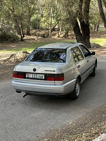 колесо для чемодана: Volkswagen Vento: 1994 г., 1.8 л, Механика, Бензин, Седан — 3