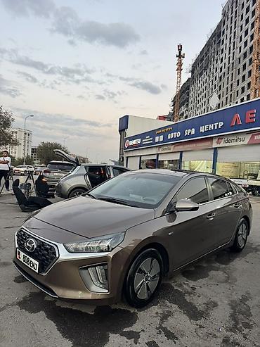 Hyundai: Hyundai Ioniq: 2019 г., 1.6 л, Автомат, Гибрид, Лифтбек — 2