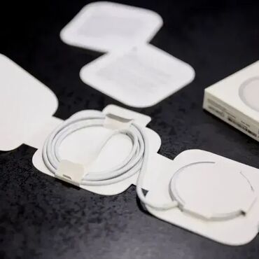 Punjači: Komplet Apple punjač jačine 20W i MagSafe punjač. Odgovara za sve na lalafo.rs — 8 Punjači: Komplet Apple punjač jačine 20W i MagSafe punjač. Odgovara za sve — 8