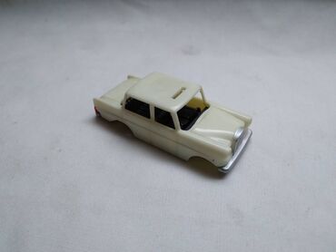 vespa motor za decu: Kinder taxi Mercedes nekompletan