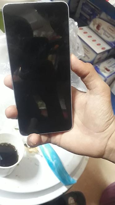 mətbəx divanlari: Naxçıvanda olanlar yazsın. OPPO A5 Pro 256 GB telefonum var. iPhone XS — 2