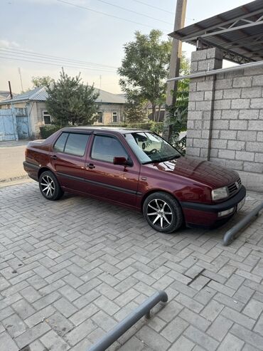 машины токмока: Volkswagen Vento: 1994 г.