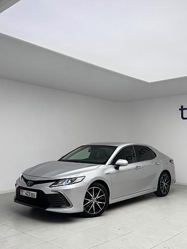 corolla 2016: Toyota Camry: 2022 г., 2.5 л, Автомат, Гибрид, Седан — 5