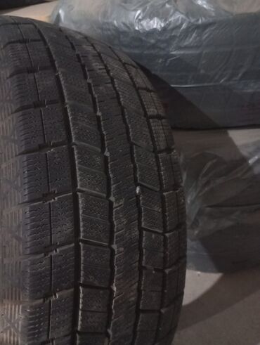 автомобили ауди а6: Зимние шины без шипов, размер 215/60 R16 95T. Особенности: -