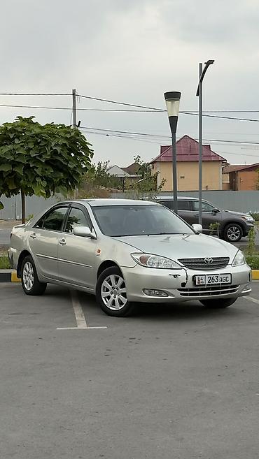 Toyota Camry: 2004 г., 2.4 л, Механика, Бензин, Седан