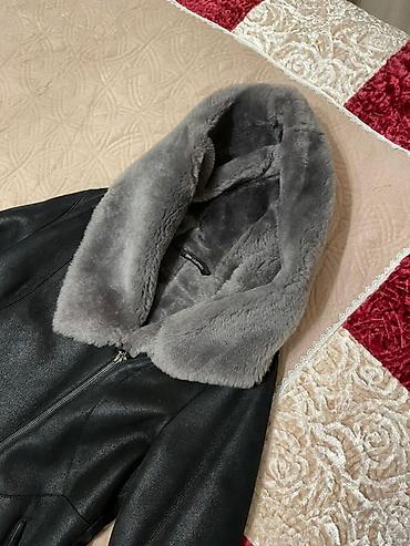 Жеке буюмдар: Дублёнка, Классикалык модель, Тизеден, Капюшону бар, L — 6